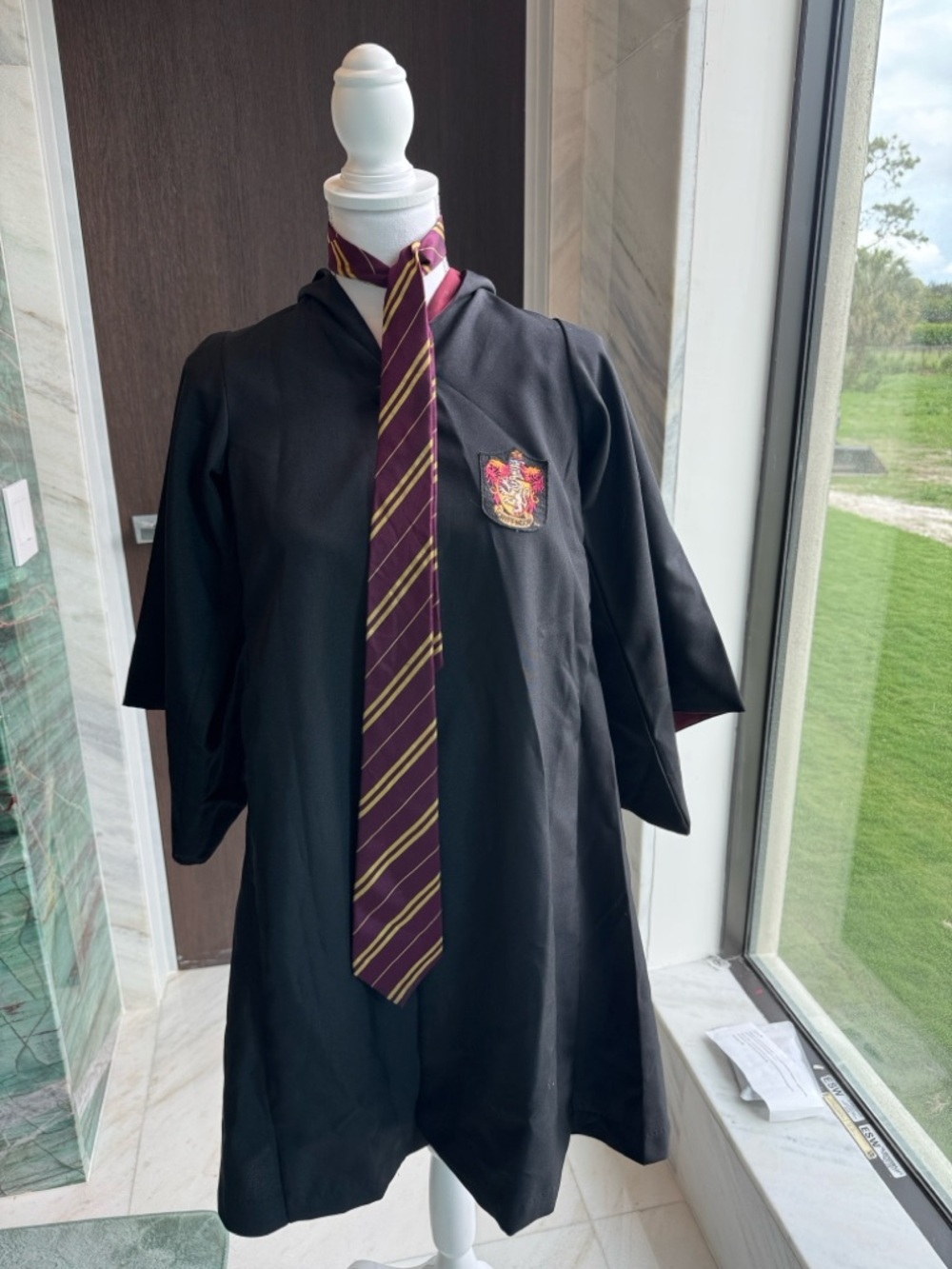 Harry Potter Gryffindor Cloak & Tie (XXS) Universal Studios size 6-8 kids